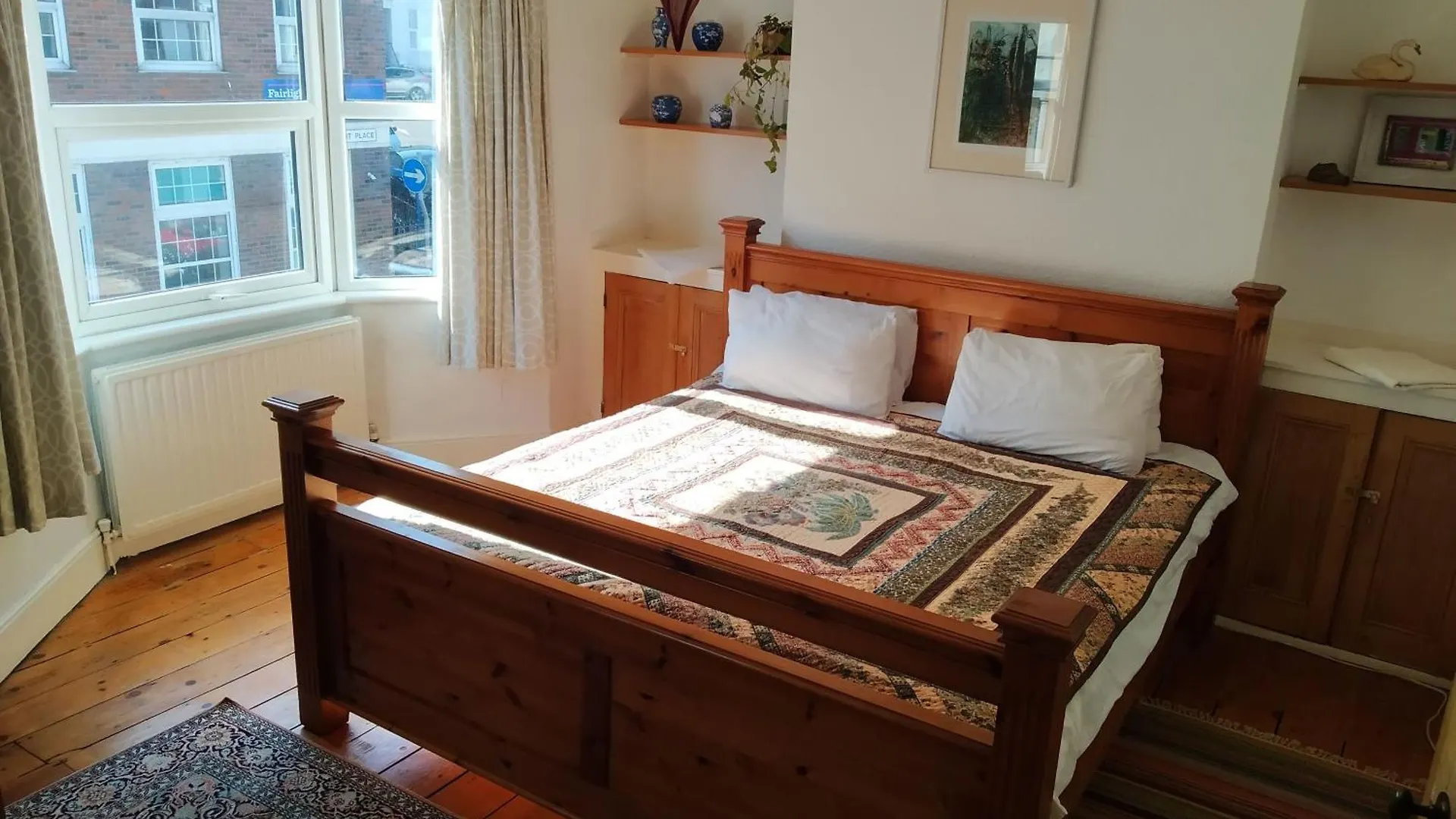 Spacious 2 Bed Maisonette Near Town, That Sleeps 6 location